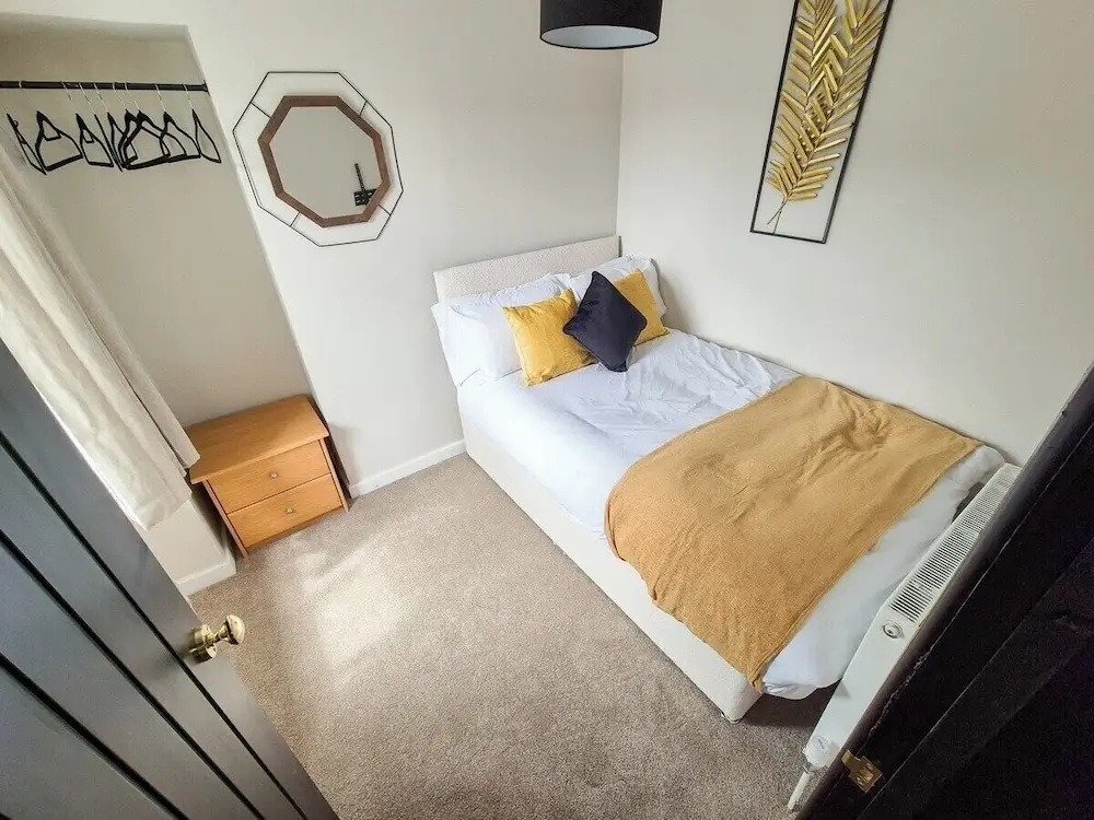 4 Bedroom House Near Swansea Marina & City Centre