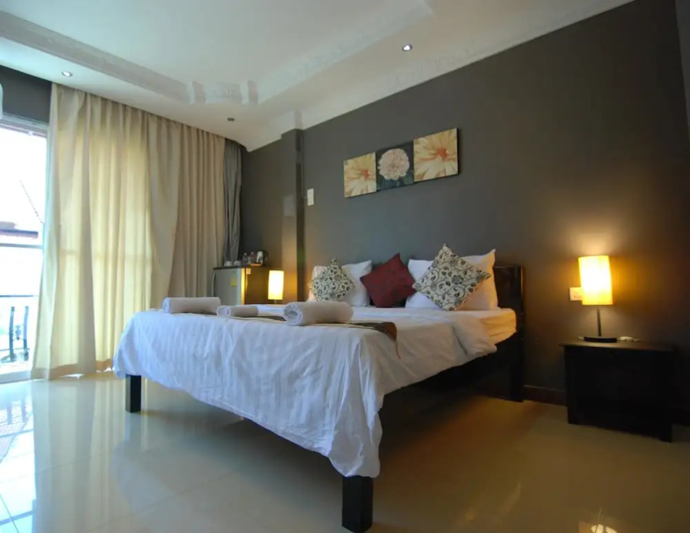 Superior Suite with balcony and with river view