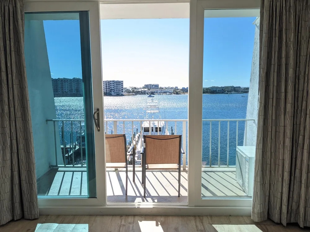 Inn on Destin Harbor, an Ascend Collection Hotel - Tap to explore photos