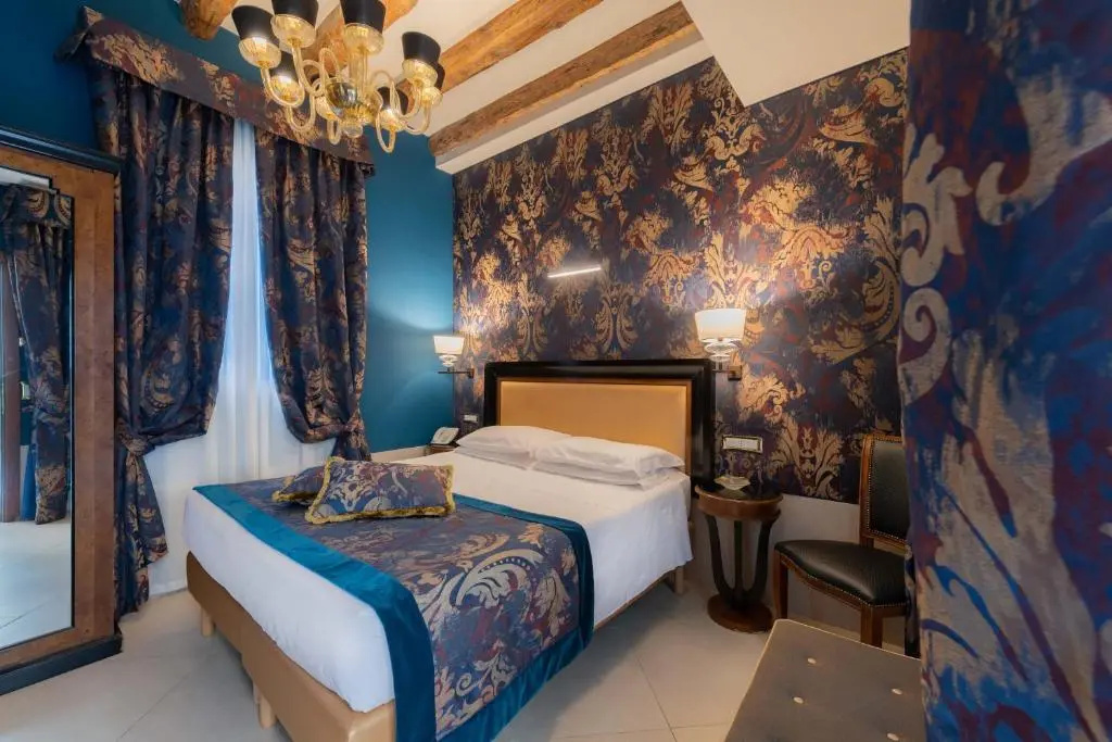 Double Basement room (full double bed)
