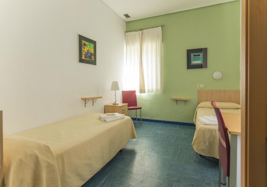 Hostel Inturjoven Huelva by null