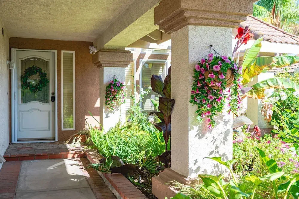 Near ONT Spacious 4BR Family Retreat Safe Area