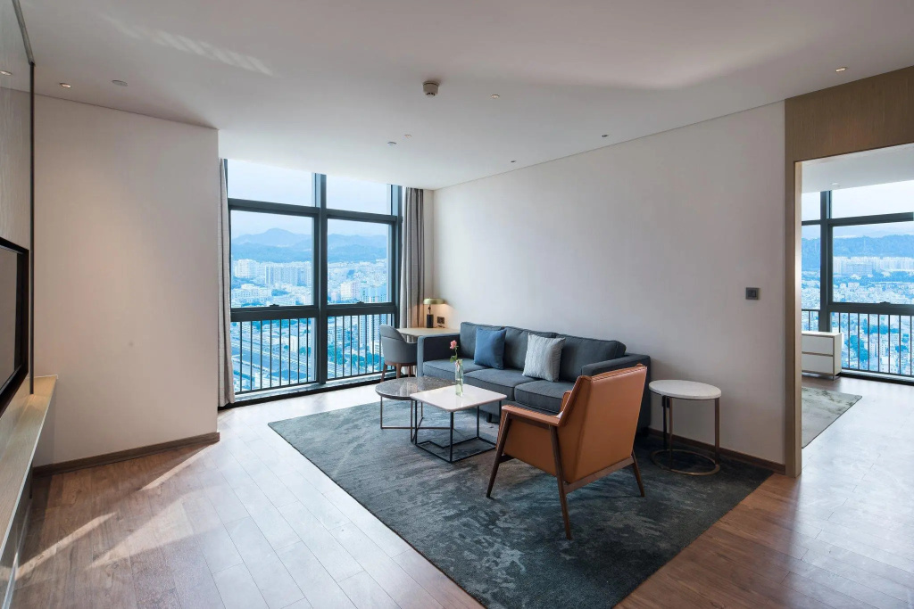 Double Suite (full double bed)
