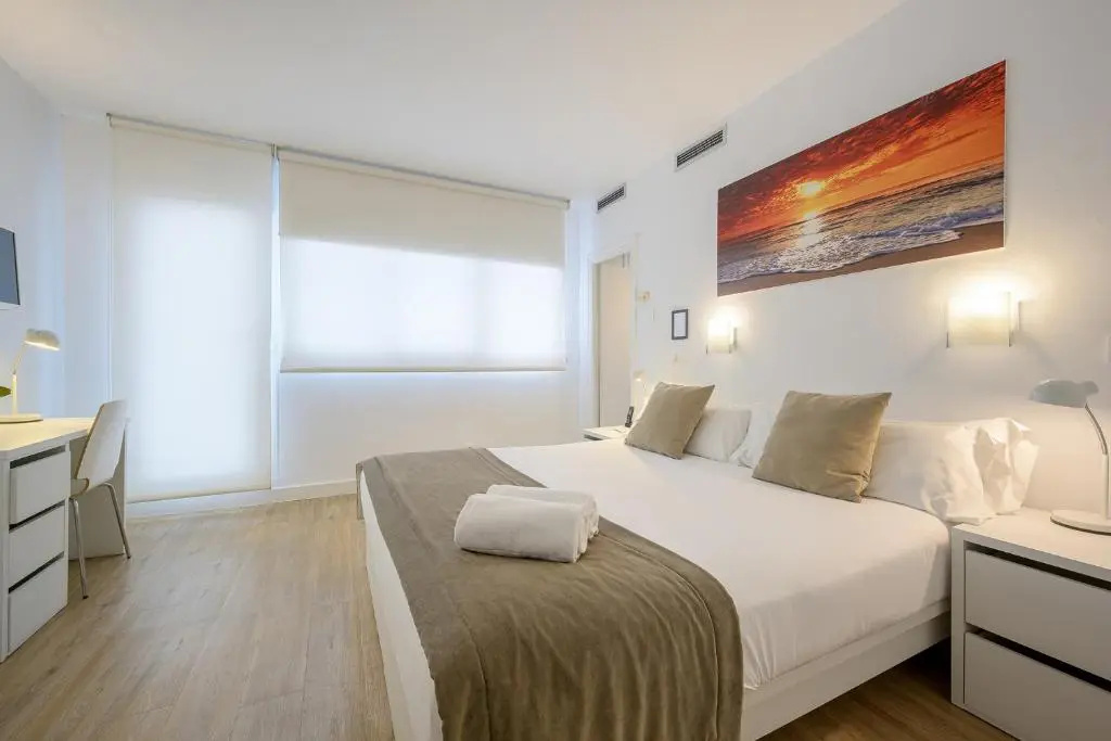 Superior Double room with balcony (full double bed)