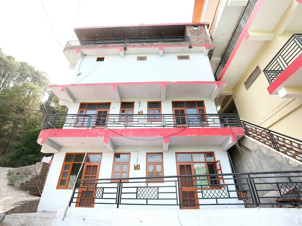 Oyo 14048 Home Cozy Studio Nahan Kasauli