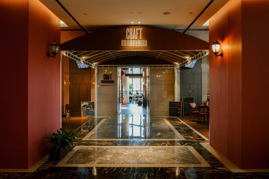 Lobby & Reception