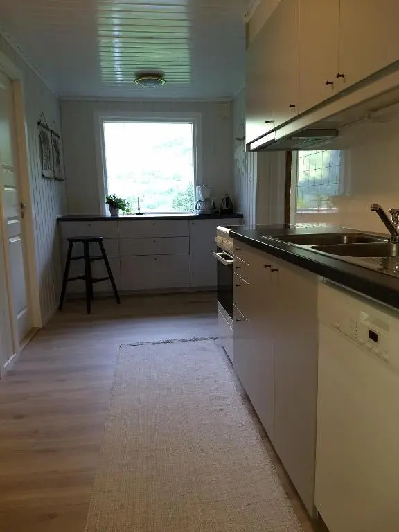2 Bedrooms Cottage