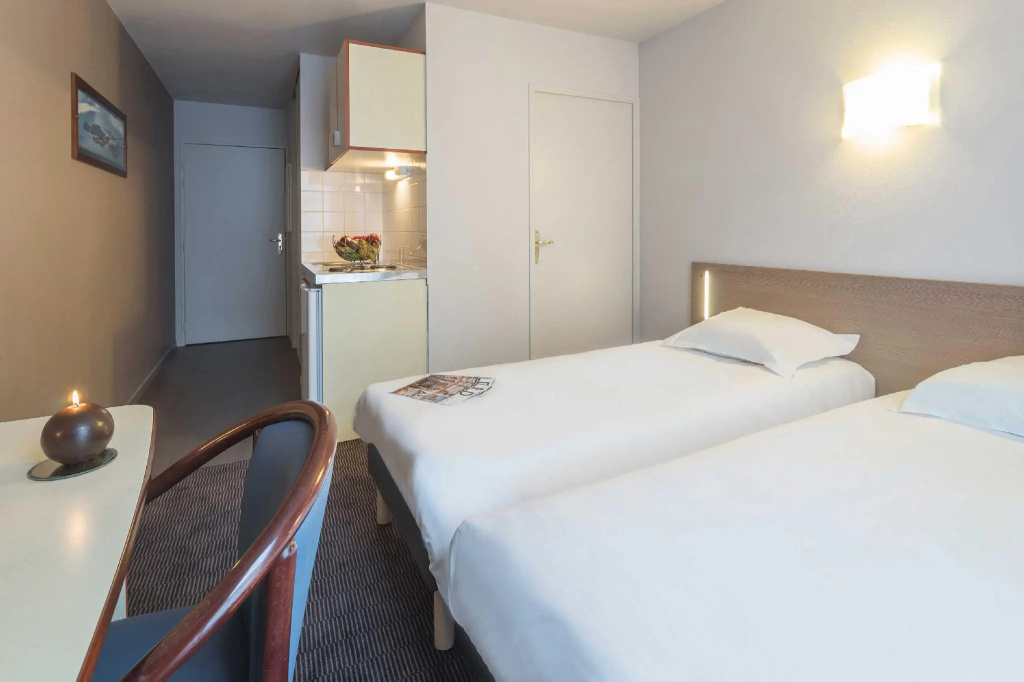 Double Studio (twin beds)