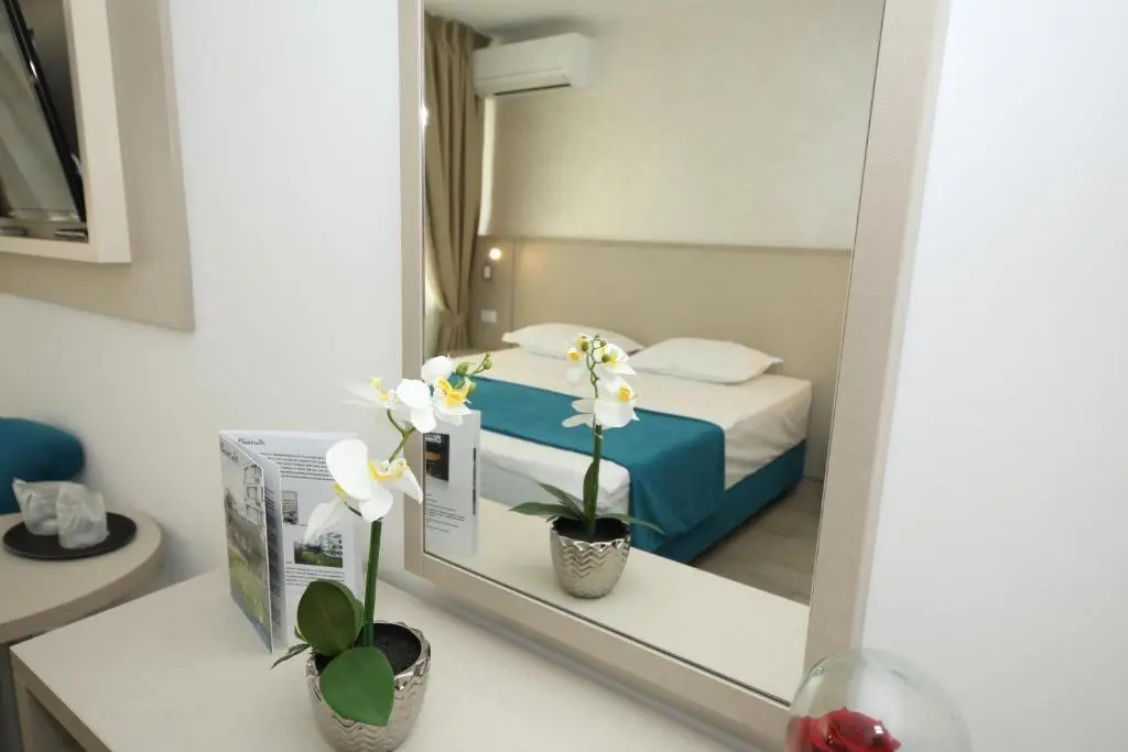 Standard Double room with balcony (full double bed)