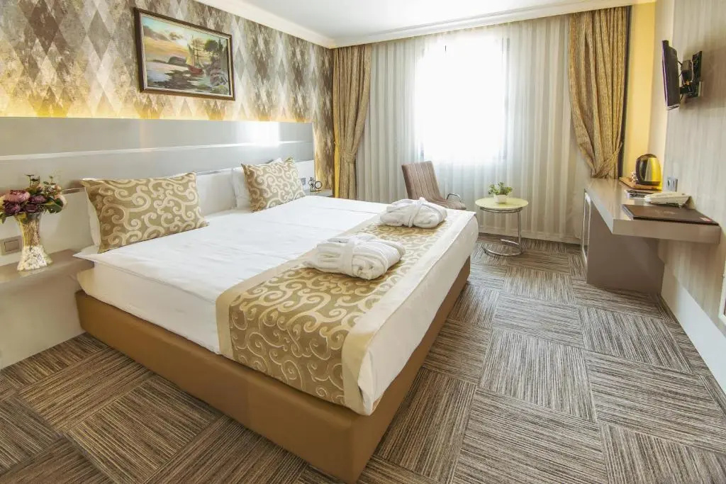Standard Double room (full double bed)