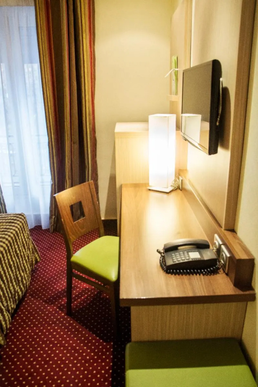 Hôtel Terminus Montparnasse 74