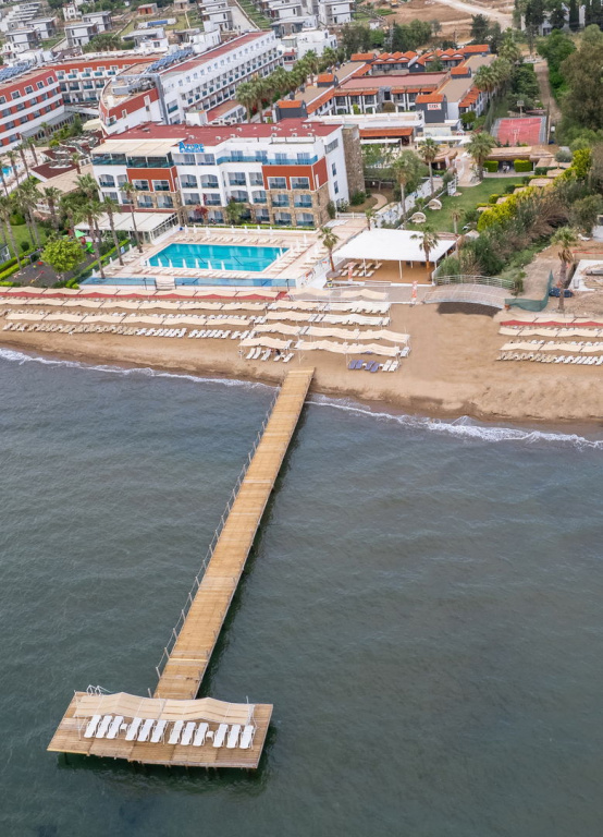 Beach & Waterfront