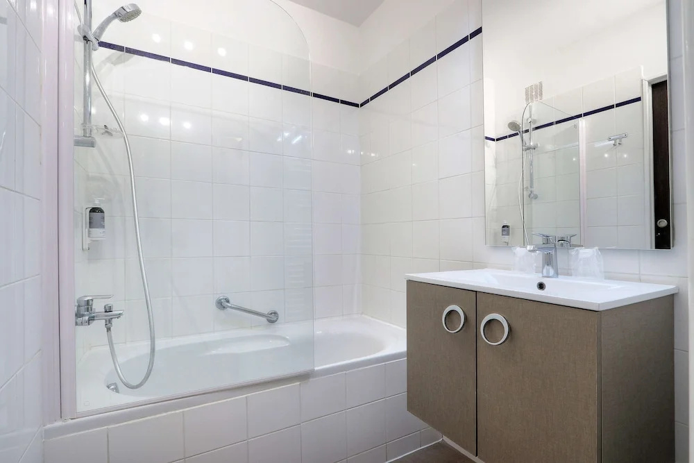 Superior Double room with pool view (full double bed)