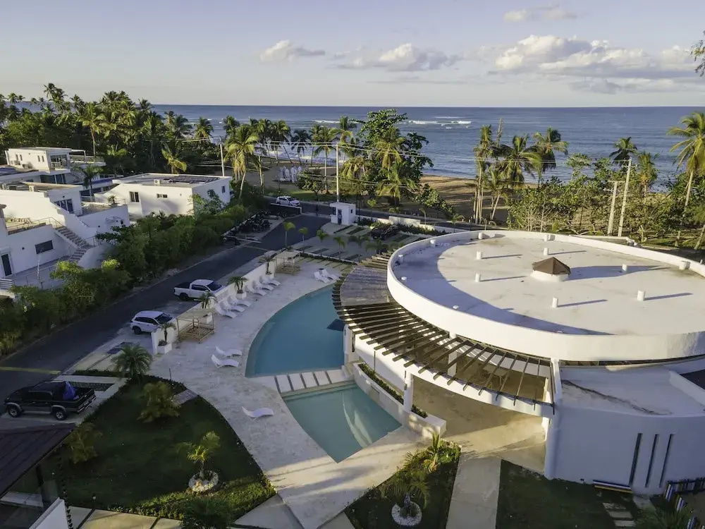 New Beachfront Penthouse by RedAwning