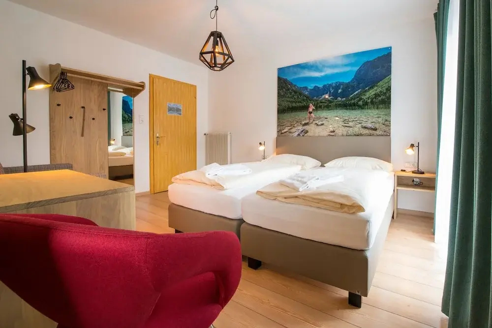 Standard Double room with balcony and with mountain view (full double bed)
