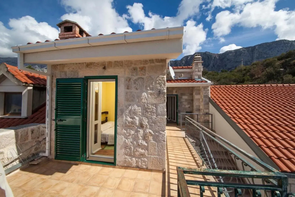 House Mario in Podgora, jacuzzi