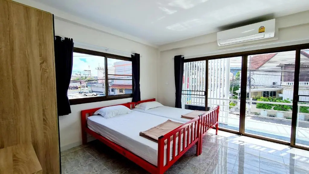 Standard Double room with balcony (full double bed)
