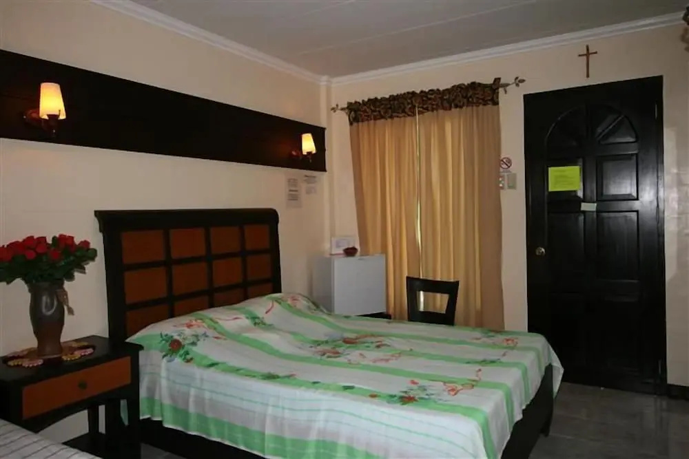 RedDoorz Plus @ Rio Grande de Laoag Resort Hotel Ilocos Norte (Quarantine Hotel) - фото 34