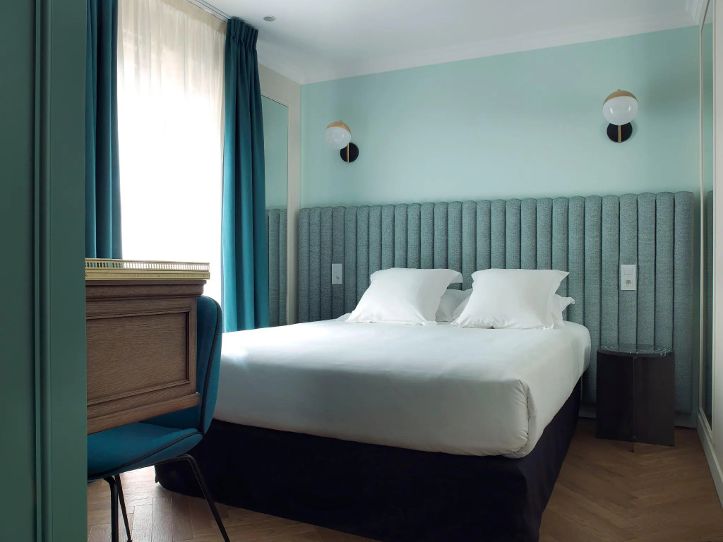 Classic Double room (full double bed)