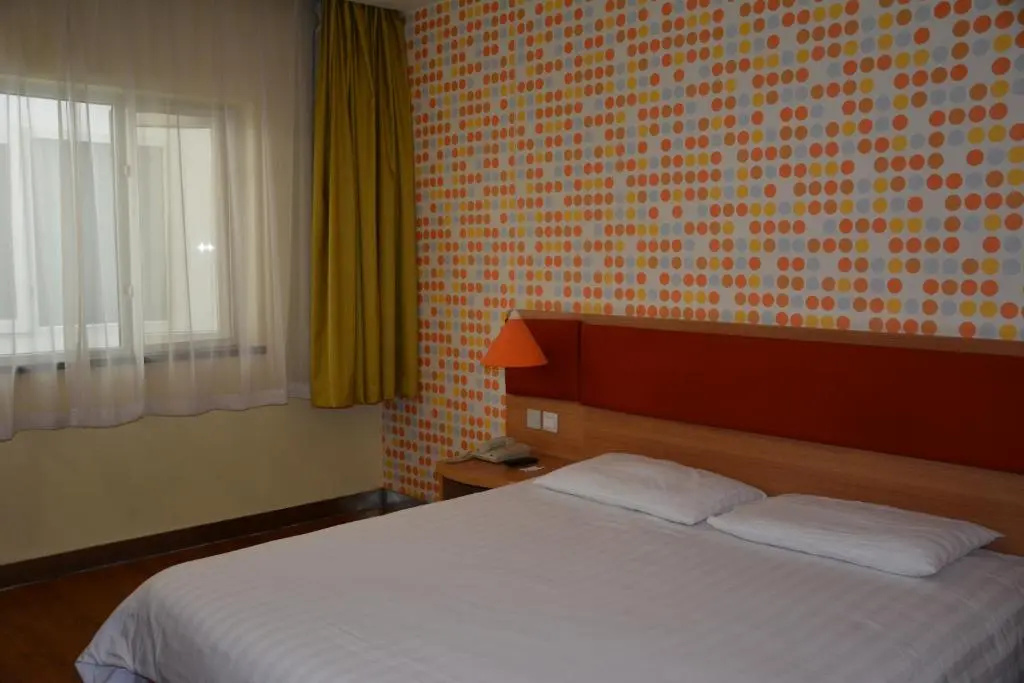 Business Double room (full double bed)