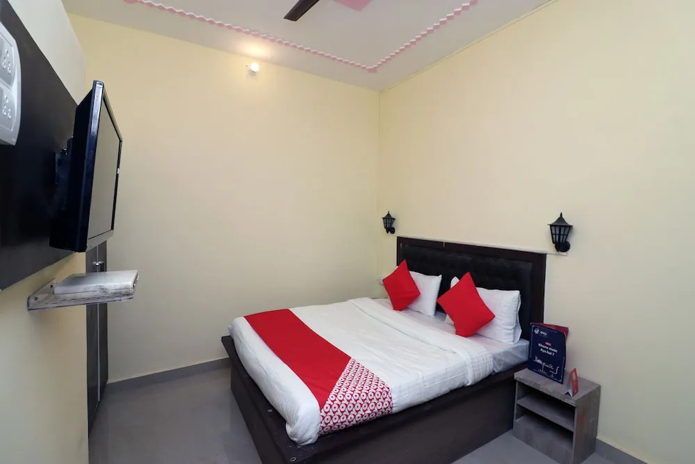 Номер Deluxe в OYO 17171 Sandhya Guest House