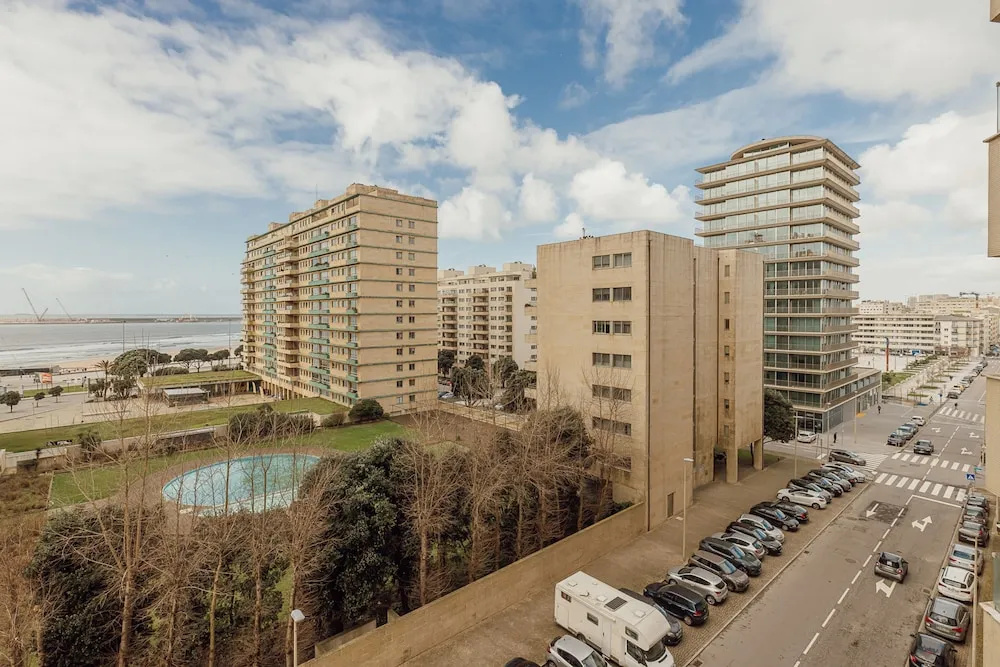 Matosinhos Ocean View by Vacationy
