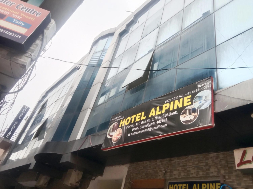 OYO 9040 Hotel Alpine