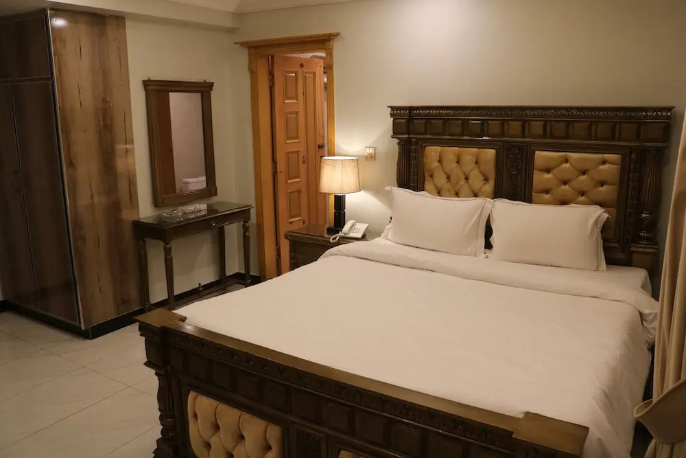 2 Bedrooms Apartment