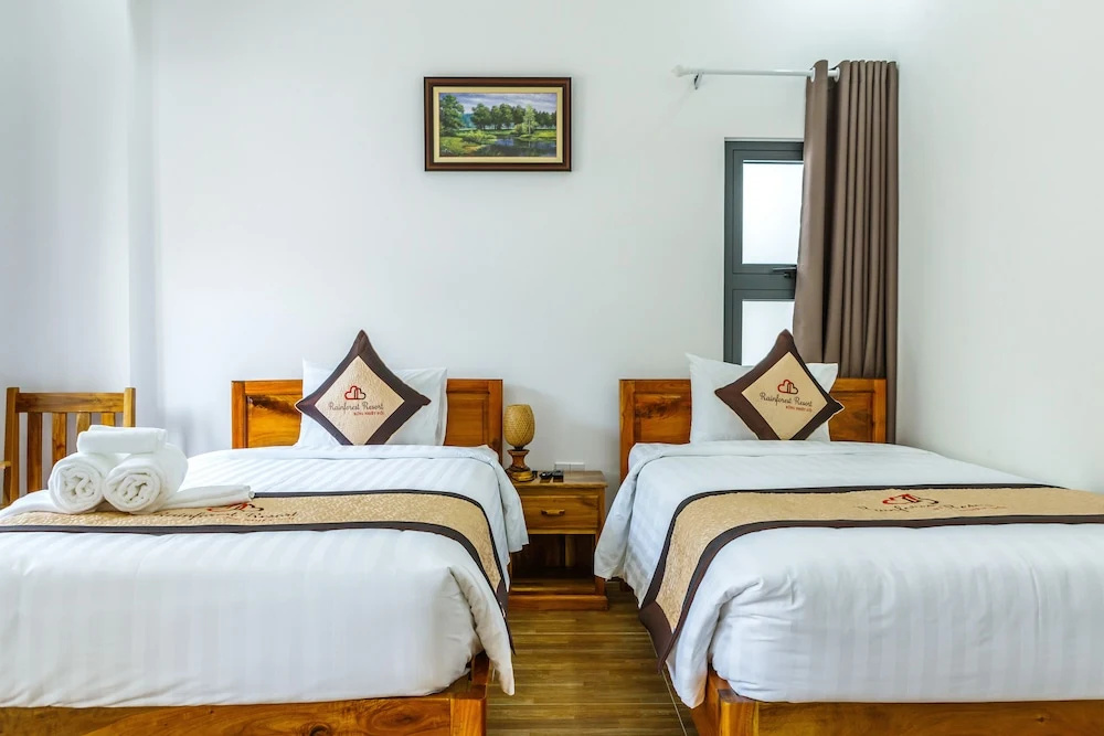 Deluxe Double room with pool view (twin beds)
