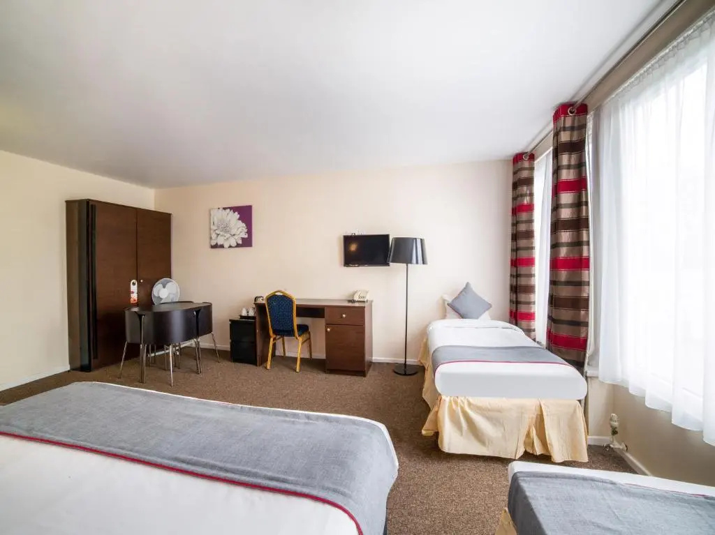 Superior Triple room