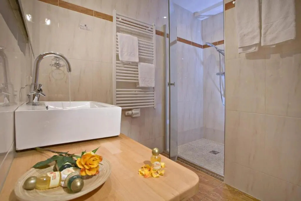Hotel Neue Post - Chambres