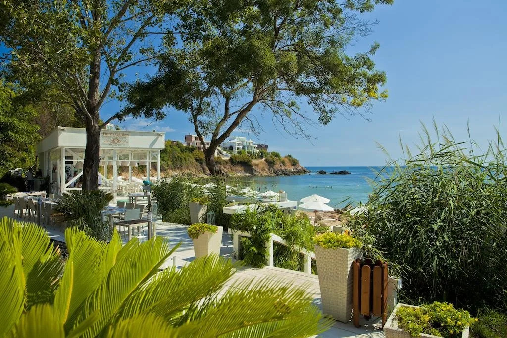 Beach & Waterfront