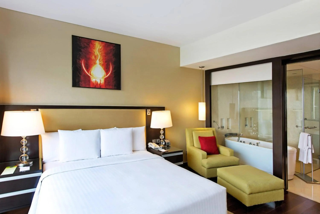 Courtyard by Marriott Mumbai International Airport - фото 6