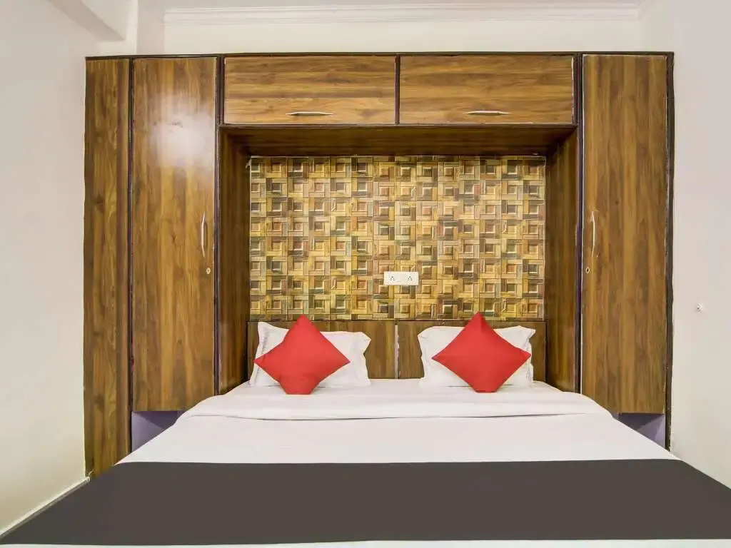 Avenue Spot by OYO Rooms