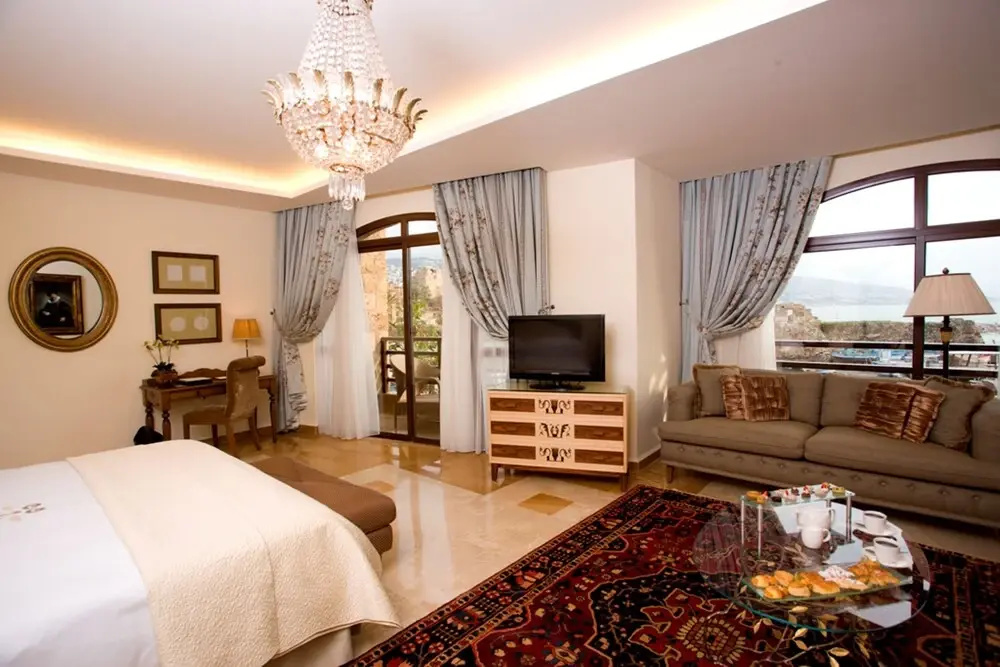 Executive Suite with harbour view