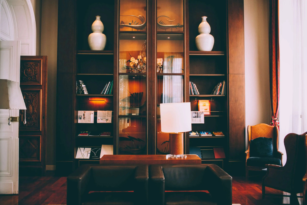 Lobby & Reception