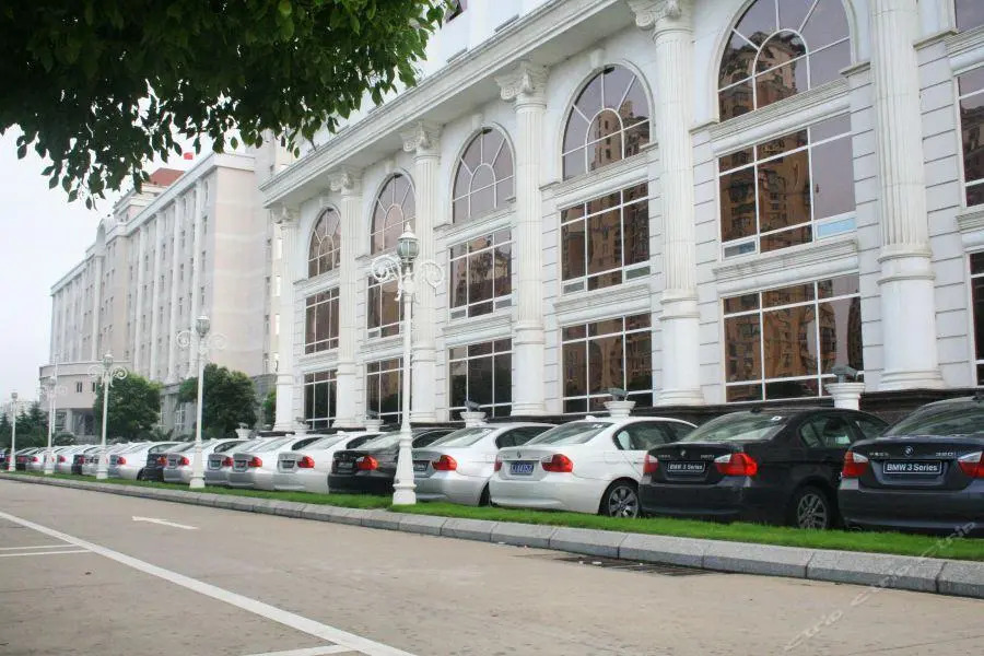 Trilec International Hotel — фото