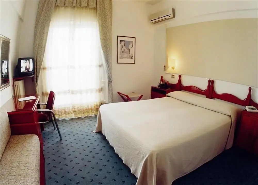 Standard Double room with sea view (full double bed)
