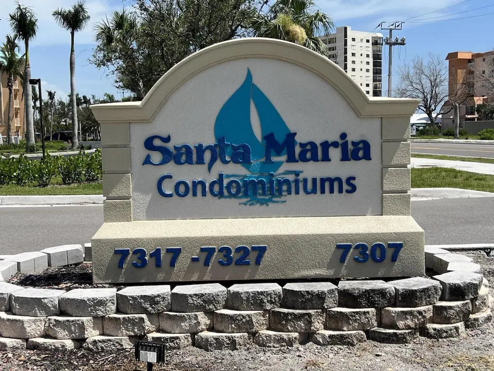 Helene's Santa Maria Harbour Condo
