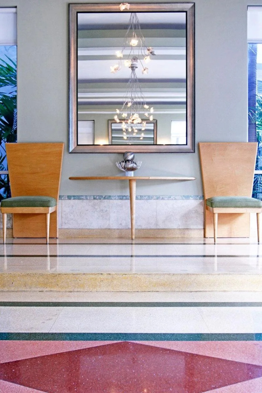 Crest Hotel Suites - Général