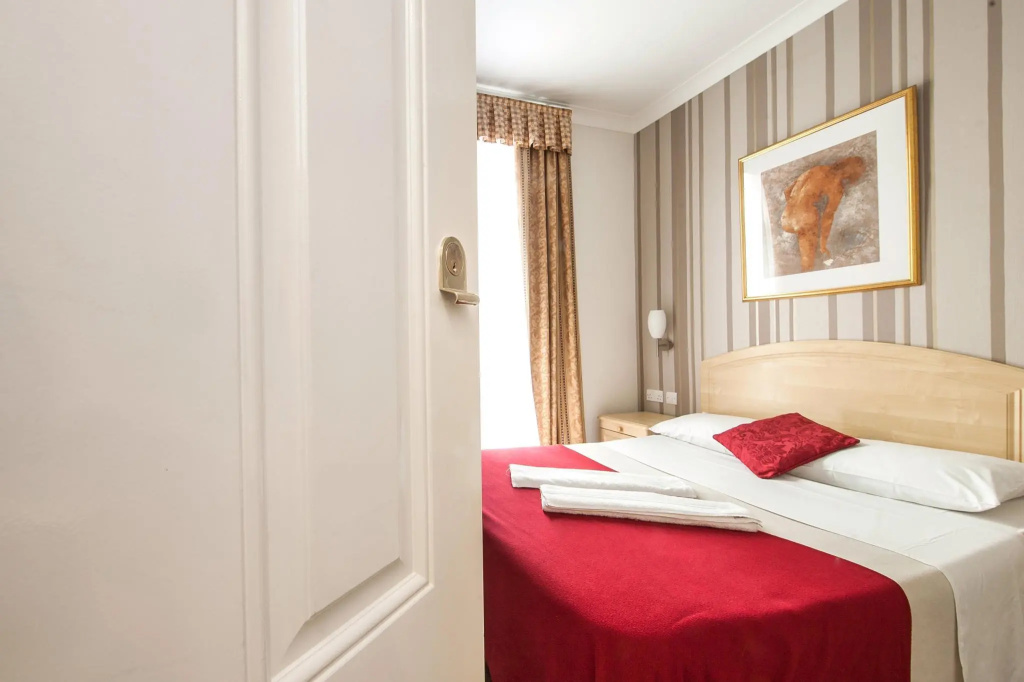 Отель The Fairway Hotel в Лондоне