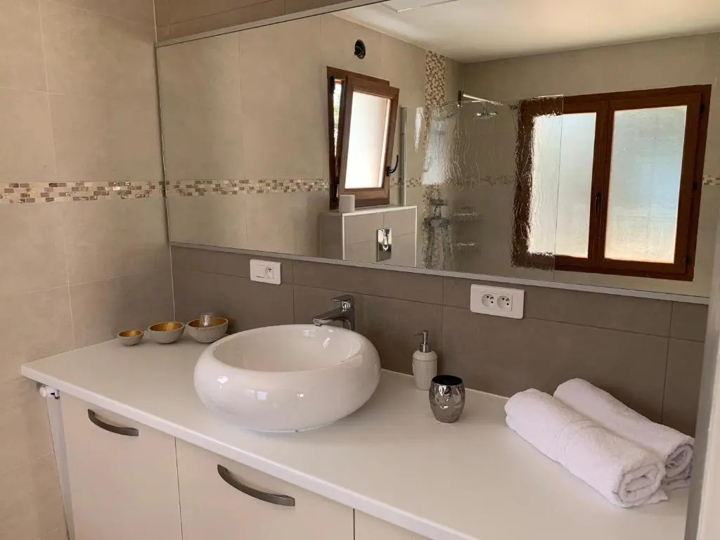 Standard Double room with sea view (full double bed)