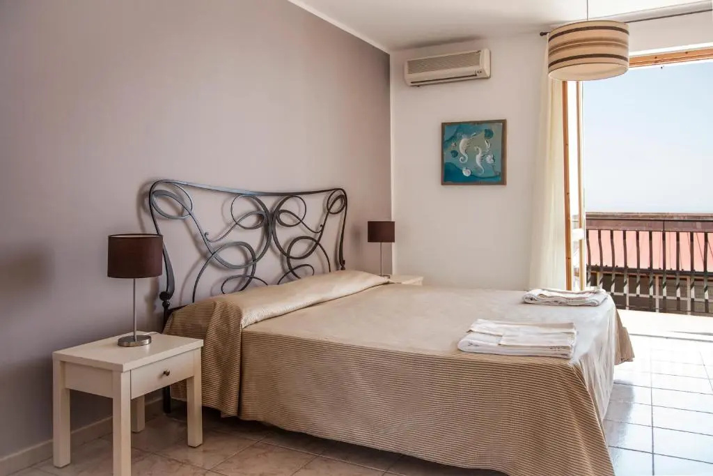 Superior Double room (full double bed)