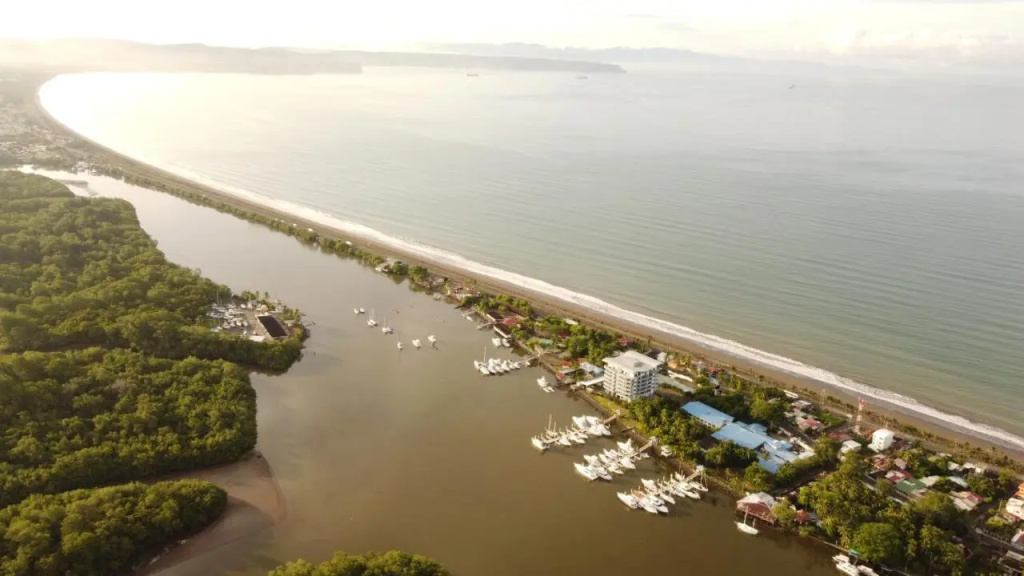 Beach & Waterfront