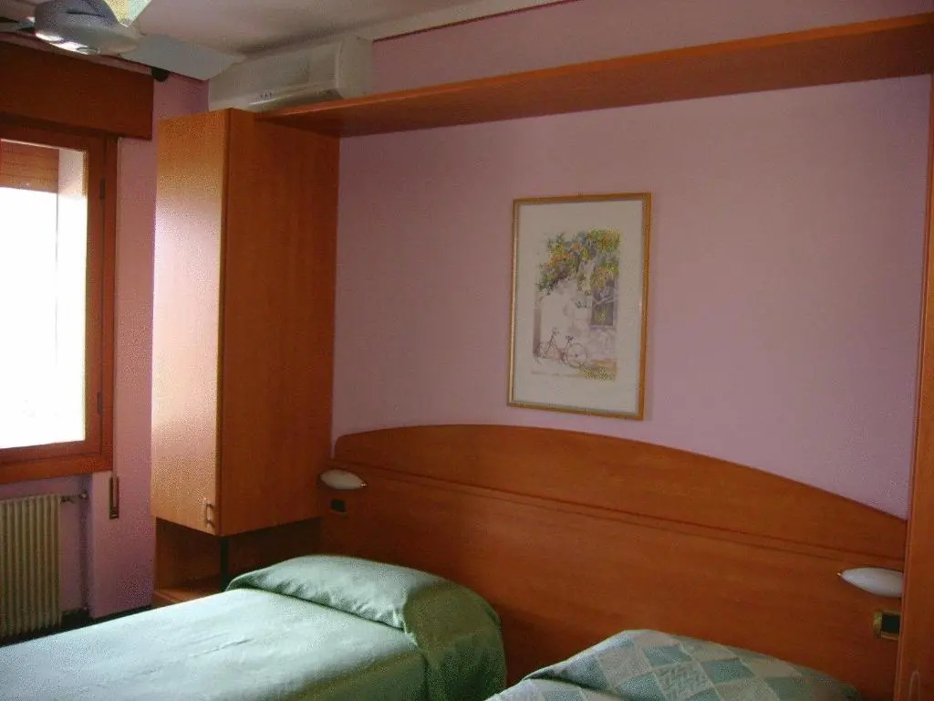 Hotel Ezzelino - Chambres
