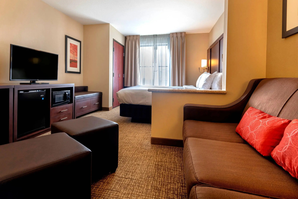 Double Suite (full double bed)