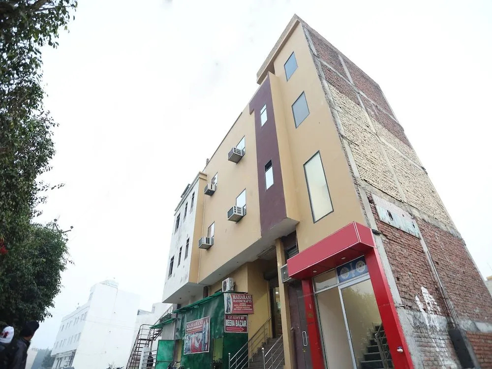 Hotel Royal Inn by OYO Rooms