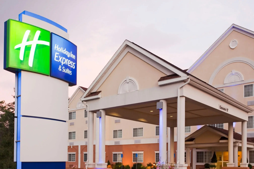 Holiday Inn Express Hotel & Suites Boston-Marlboro by IHG