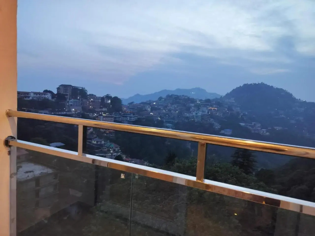 Guesthouse with parking in Mussoorie, by GuestHouser 51142