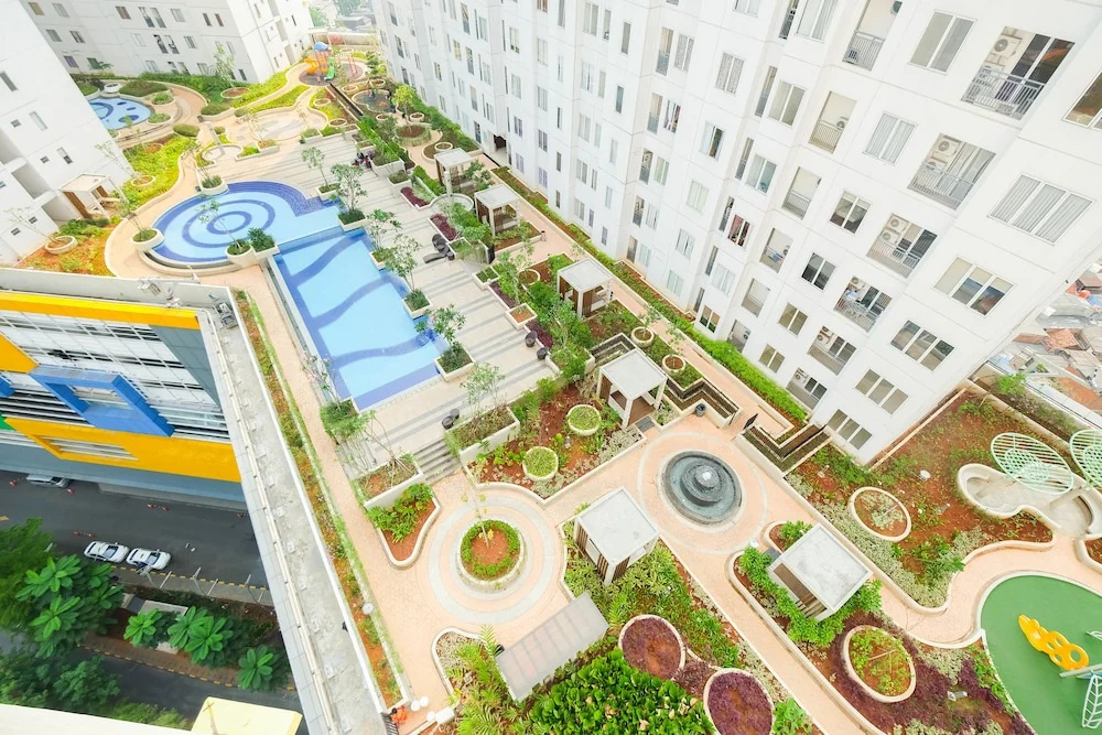Cozy 2BR Bassura City Apartment